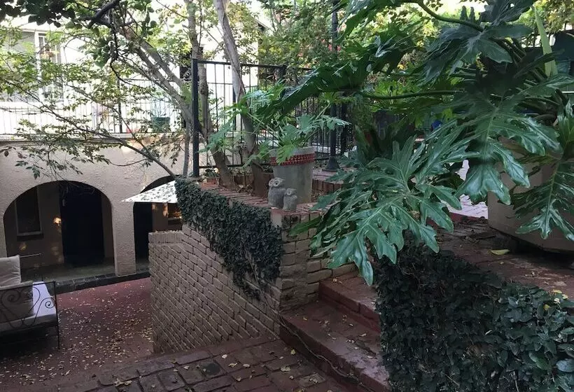 Pensão Pumleni Guesthouse