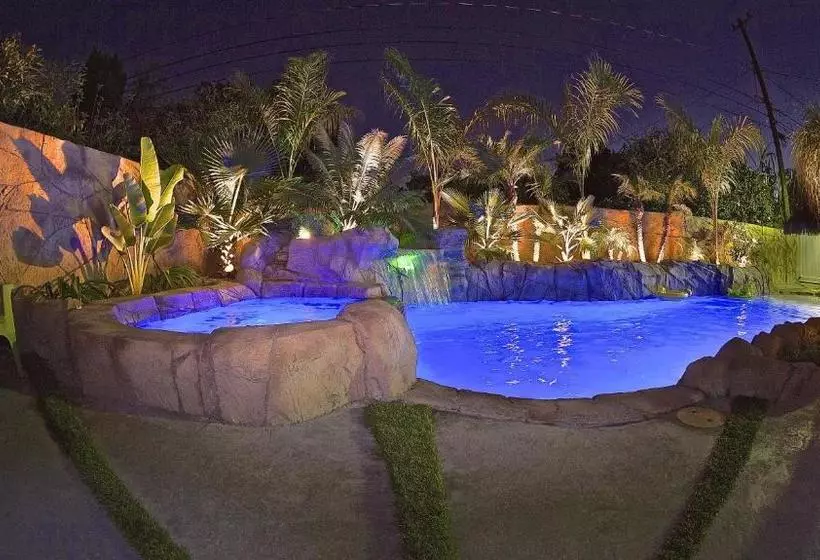 The Neverending Story Home Reg2015 00071