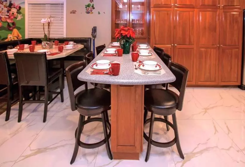 The Neverending Story Home Reg2015 00071