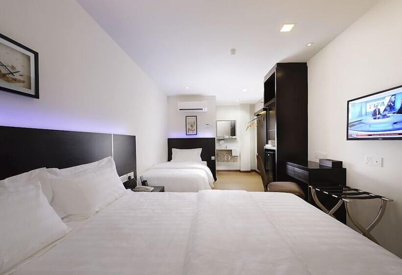 Ernes Hotel Bayu Mutiara