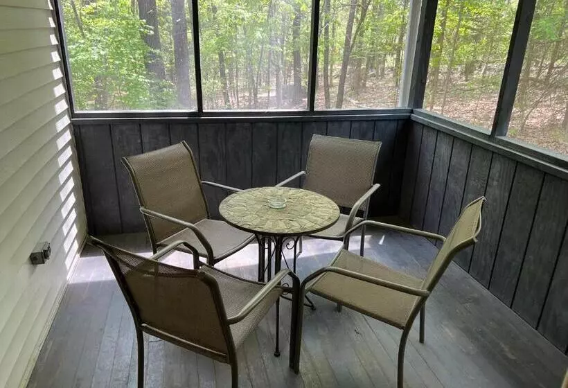 Echo Valley Cottages