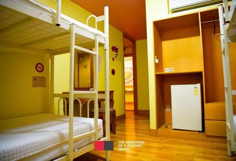 Jeju Lynden Hostel