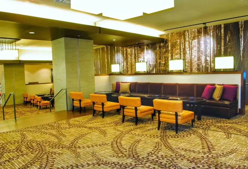 Отель Doubletree By Hilton Reading