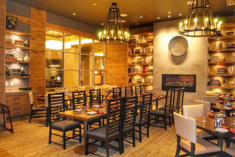 Отель Doubletree By Hilton Reading