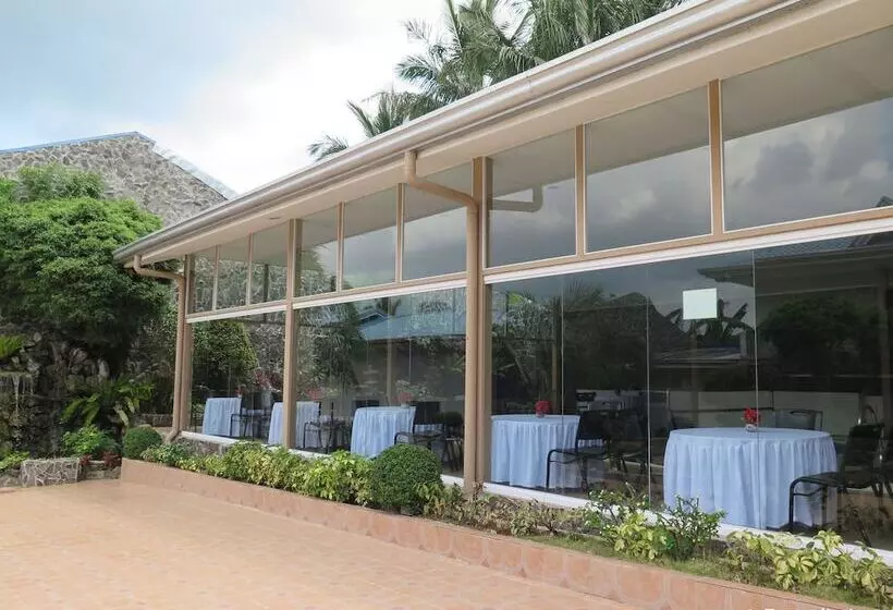 Hotel Emiramona Garden