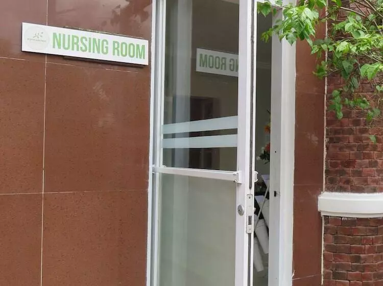 Hotel Emiramona Garden