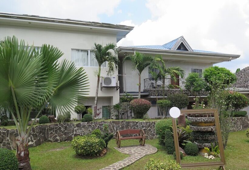 ホテル Emiramona Garden