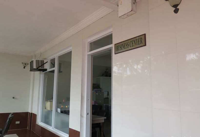 ホテル Emiramona Garden