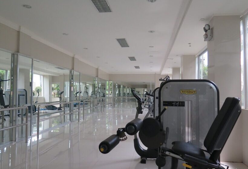 ホテル Emiramona Garden