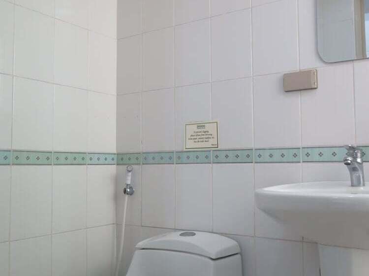 ホテル Emiramona Garden