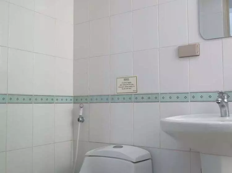 Hotel Emiramona Garden