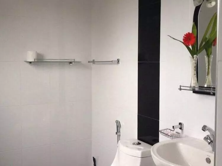 בית מלון כפרי Friends Guesthouse Negombo