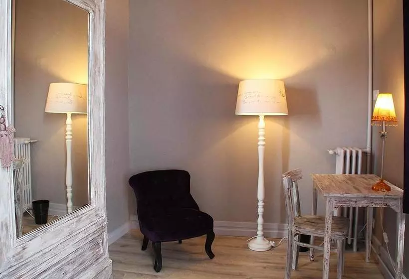 בית מלון כפרי Hôtel Souvenirs De Familles