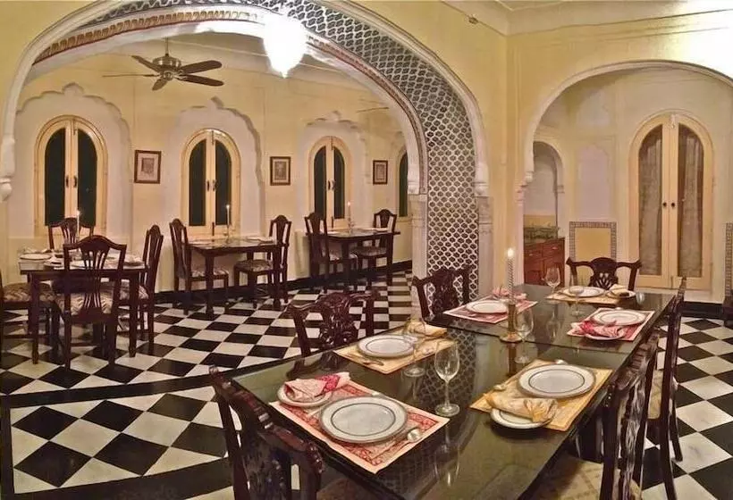 هتل Khatu Haveli