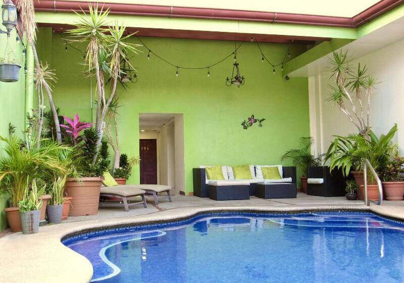 فندق La Guaria Inn & Suites