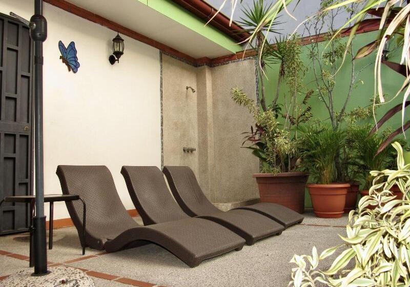 فندق La Guaria Inn & Suites