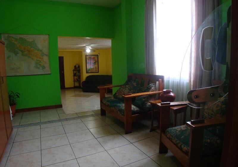 فندق La Guaria Inn & Suites