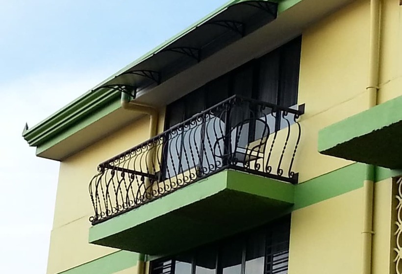 فندق La Guaria Inn & Suites