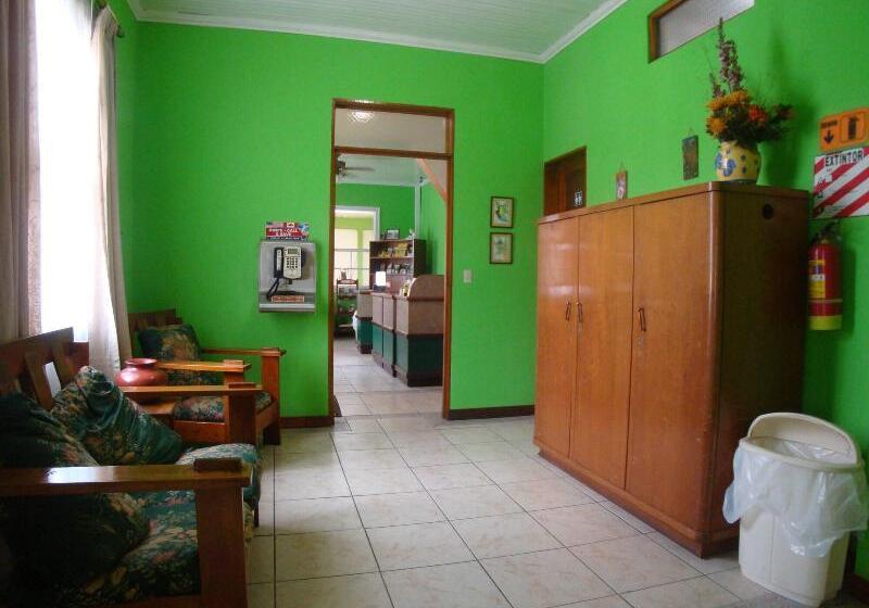 فندق La Guaria Inn & Suites