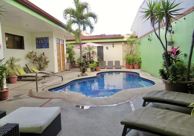 فندق La Guaria Inn & Suites