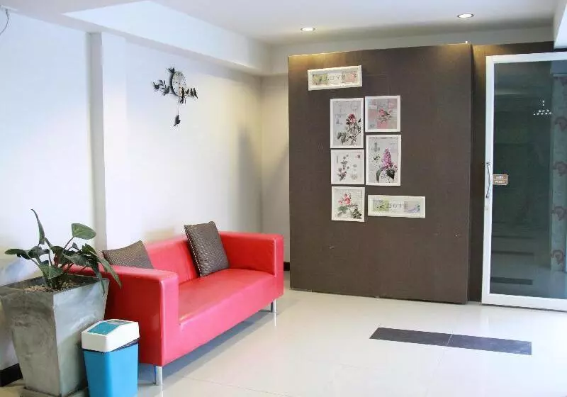 Отель Le Lerts Living