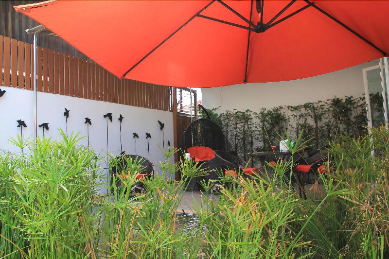 Отель Le Lerts Living