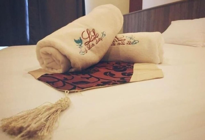 Отель Le Lerts Living