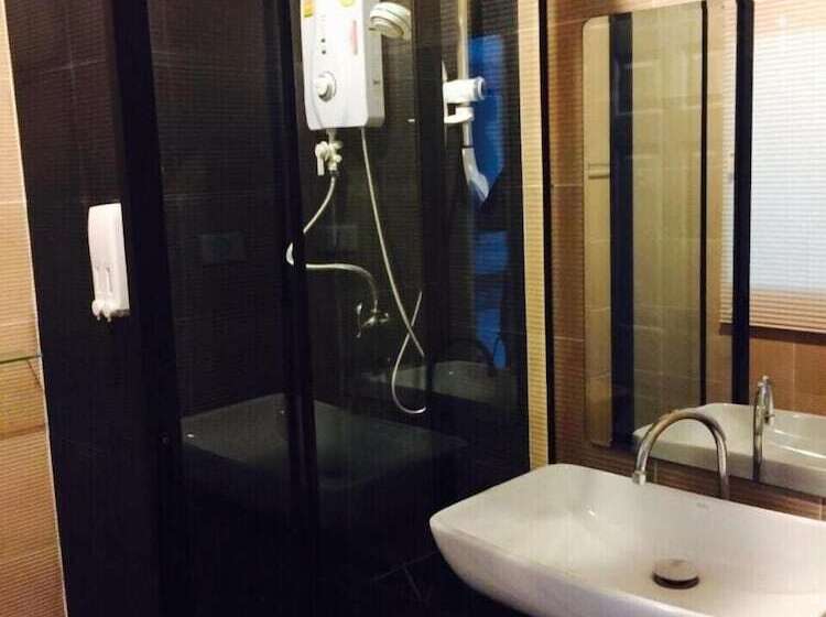 Отель Le Lerts Living