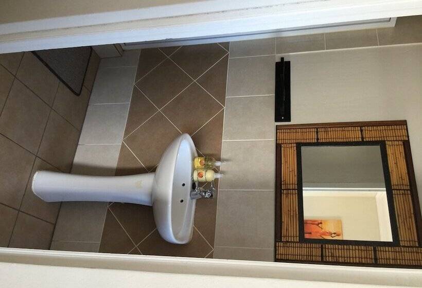 酒店 Leika Airport Lodge