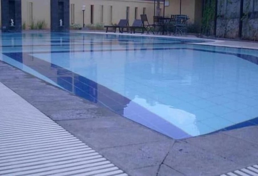 Metro Hotel Jababeka