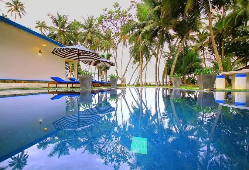 Отель Mihiri Beach House