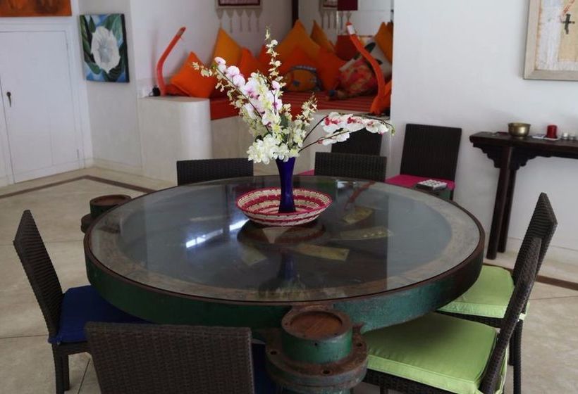 Hotel Mihiri Beach House