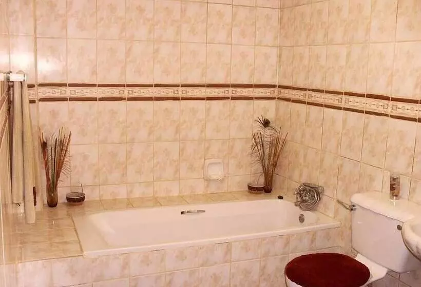 Hotell N4 Guest Lodge