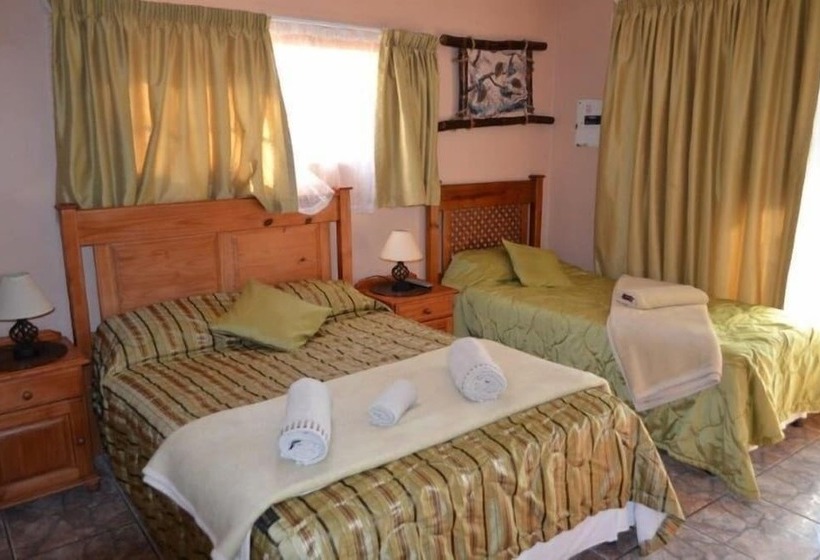 ホテル N4 Guest Lodge