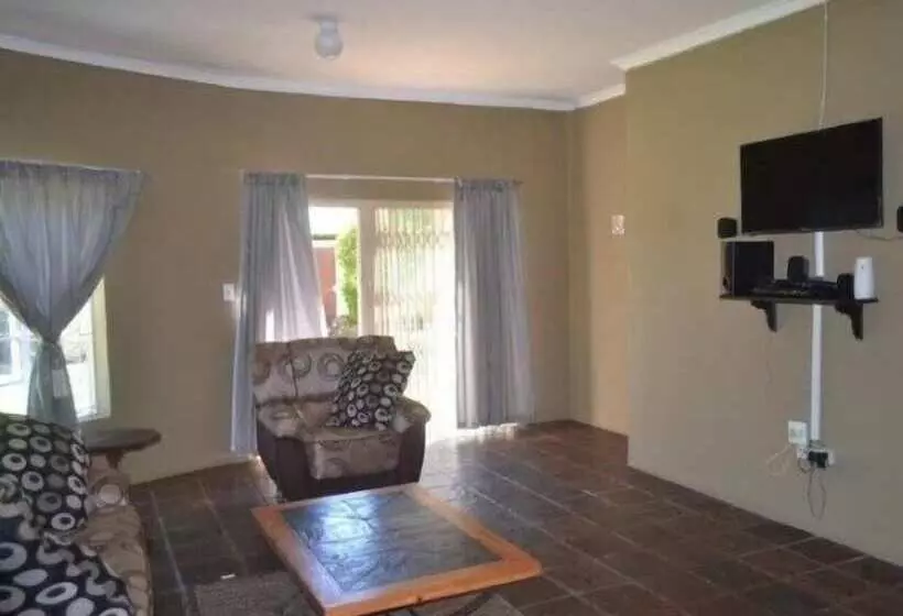 Hotell N4 Guest Lodge