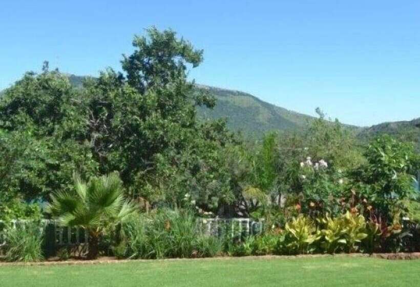 ホテル N4 Guest Lodge