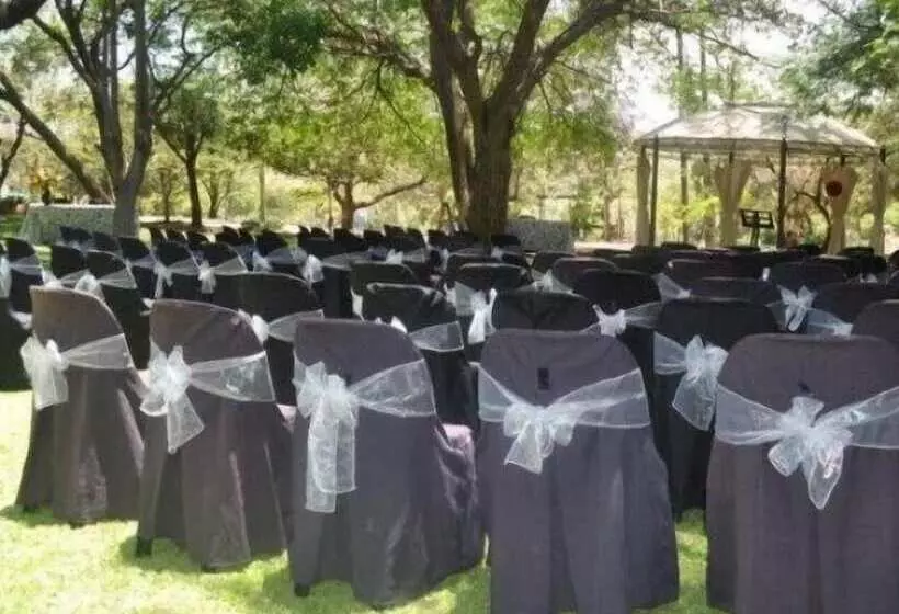 Hotell N4 Guest Lodge