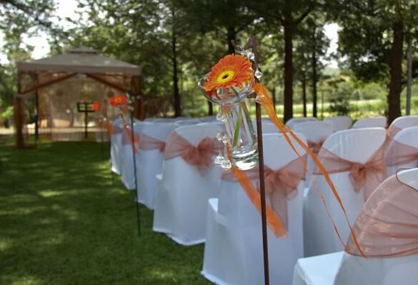 ホテル N4 Guest Lodge