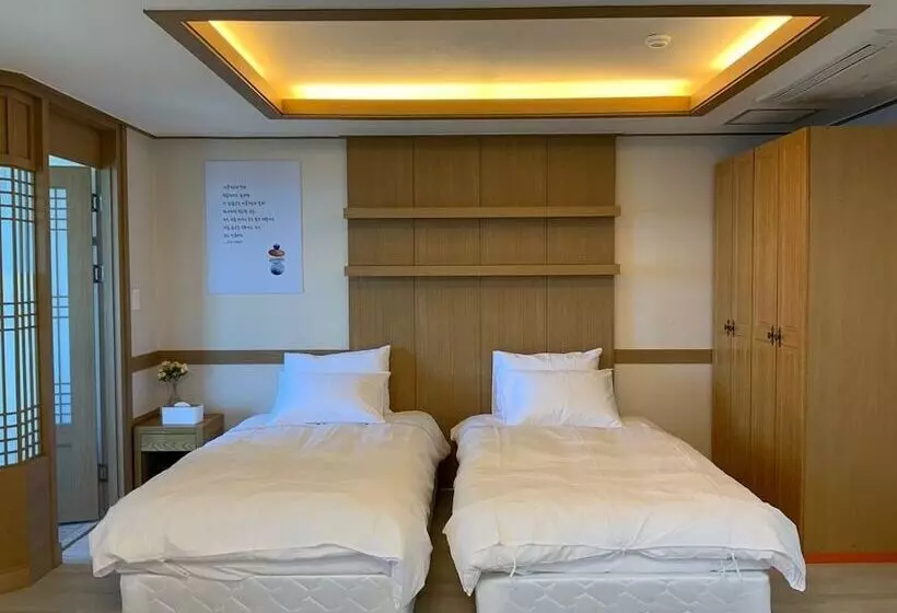 هتل O2heal Resort