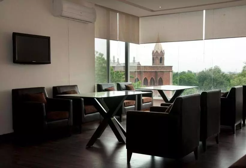 هتل One Down Town