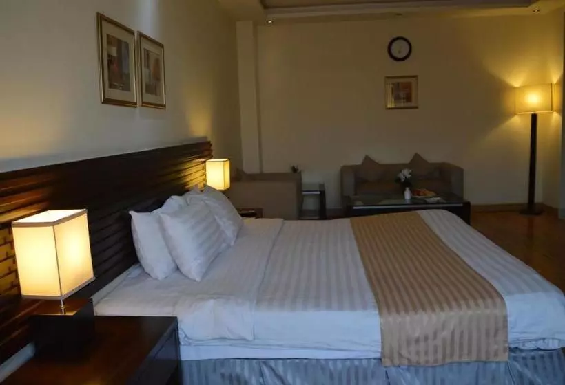 هتل One Down Town