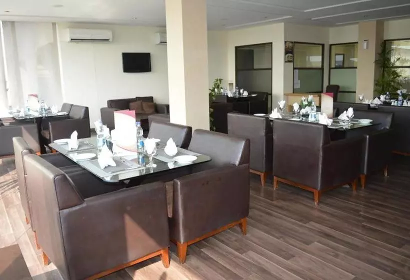 هتل One Down Town