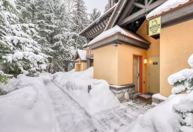 ホテル Sunpath Condos By Whistler Retreats