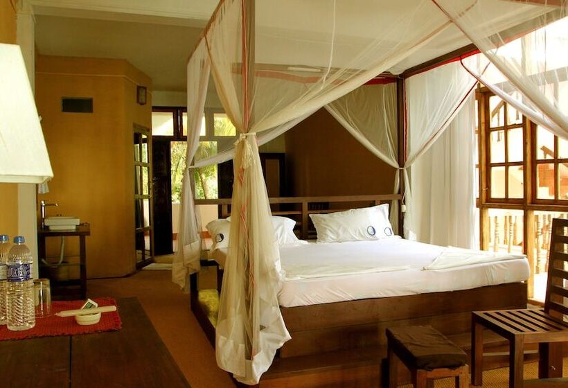 فندق The Eco, The Poolside Beach Retreat