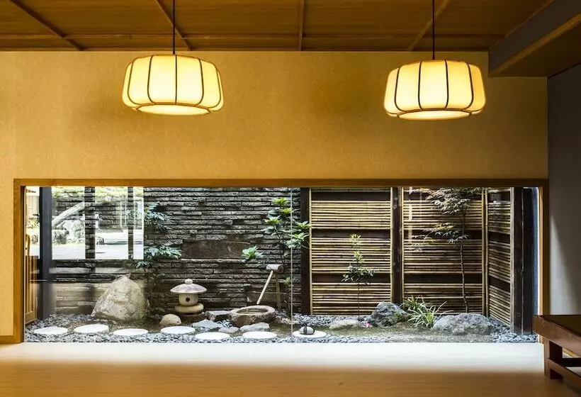 Отель Wakamatsu Chita Hot Spring Resort