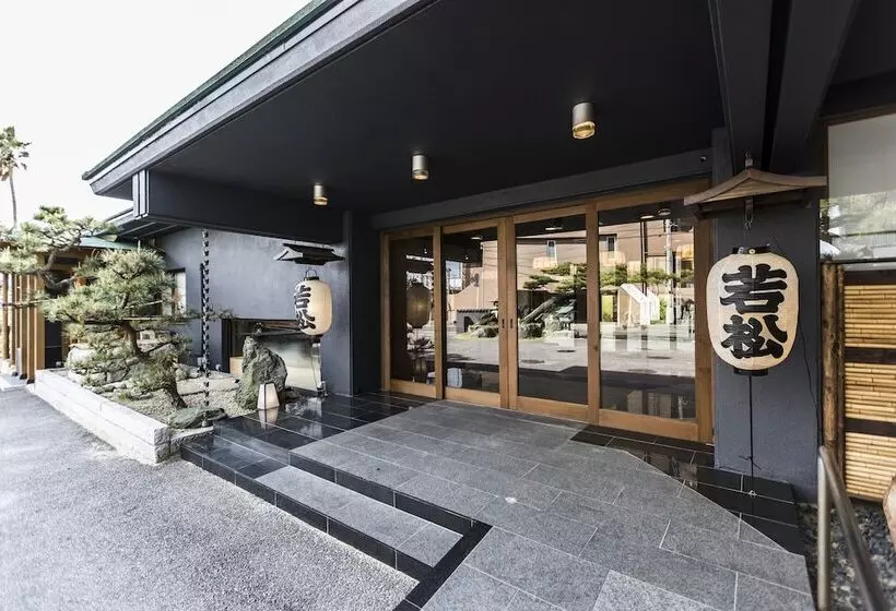 Отель Wakamatsu Chita Hot Spring Resort