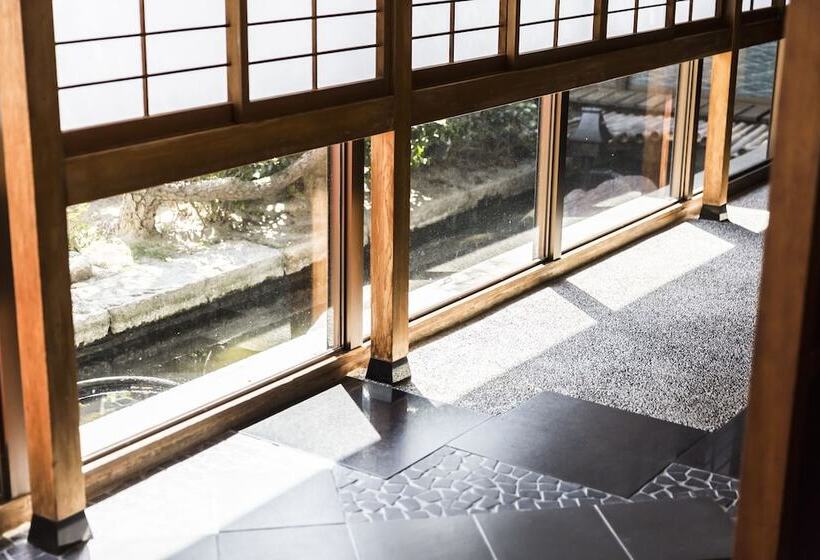 فندق Wakamatsu Chita Hot Spring Resort