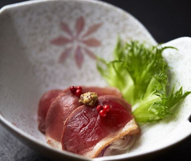 فندق Wakamatsu Chita Hot Spring Resort