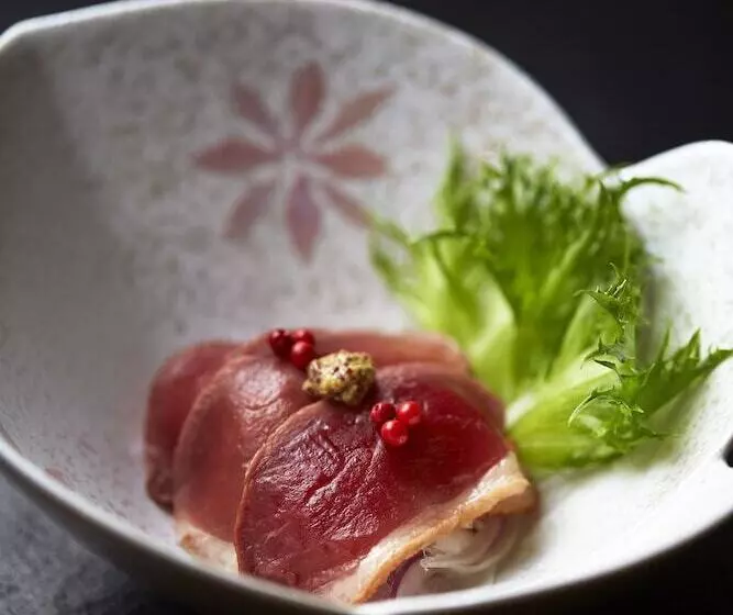 Отель Wakamatsu Chita Hot Spring Resort