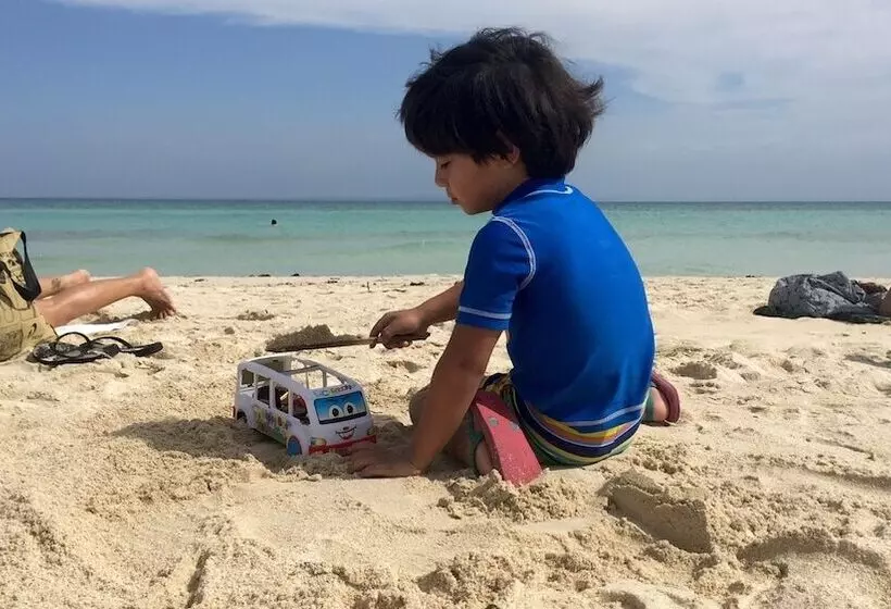 Kota Beach Resort